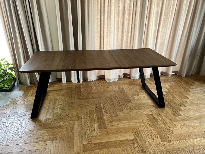 ĄŽUOLO MASYVO VALGOMOJO STALAS - ROMA,  IŠSKLEIDŽIAMAS