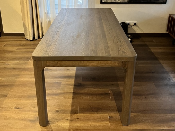 ĄŽUOLO MASYVO OVALUS VALGOMOJO STALAS - KARARA, ĄŽUOLINĖS KOJOS