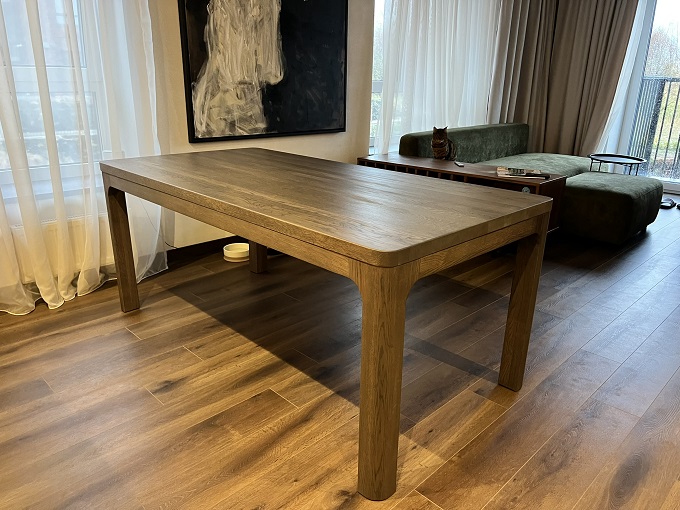 ĄŽUOLO MASYVO OVALUS VALGOMOJO STALAS - KARARA, ĄŽUOLINĖS KOJOS